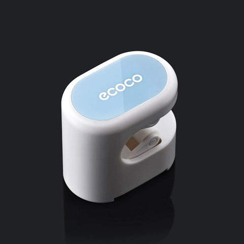 Ecoco wall-mounted mop holder