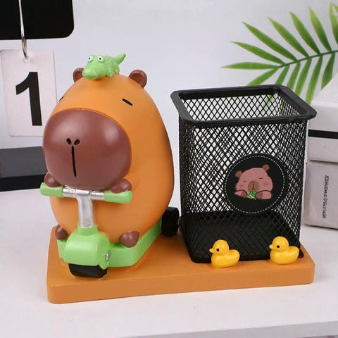 Stationery organizer stand with capybara