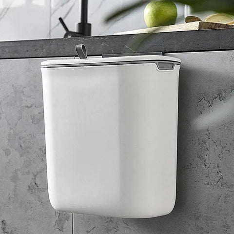 Hanging kitchen trash can
