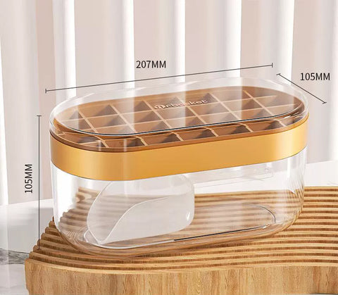 Innovative Plastic Container with Silicone Molds for Ice