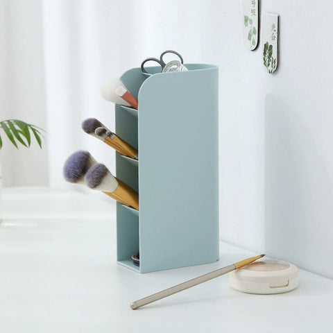 Organizer for storing cosmetics