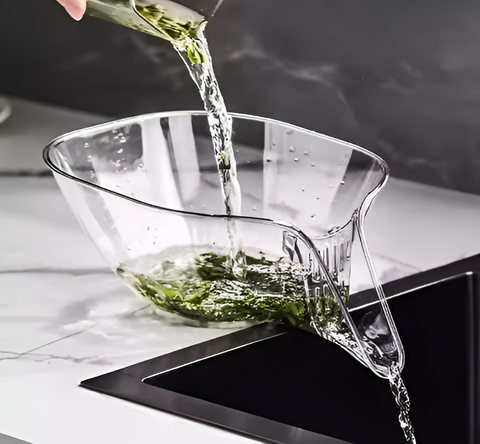Transparent multifunctional bowl for washing and straining vegetables