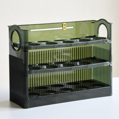 Container for storing eggs