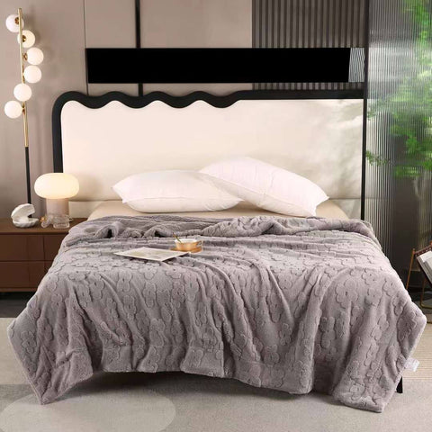 Sheepskin blanket with a three-dimensional pattern
