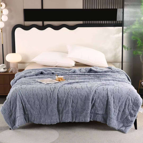 Sheepskin blanket with a three-dimensional pattern