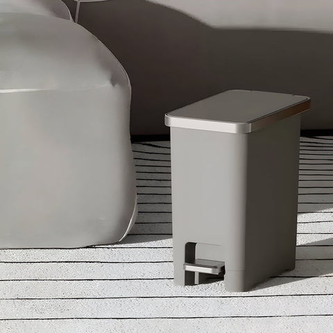 EKO 10 l pedal trash can with soft-closing lid