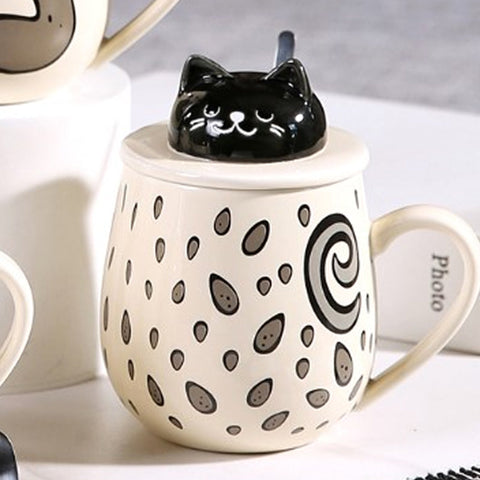 Set of ceramic cups with lids "Black Cat"