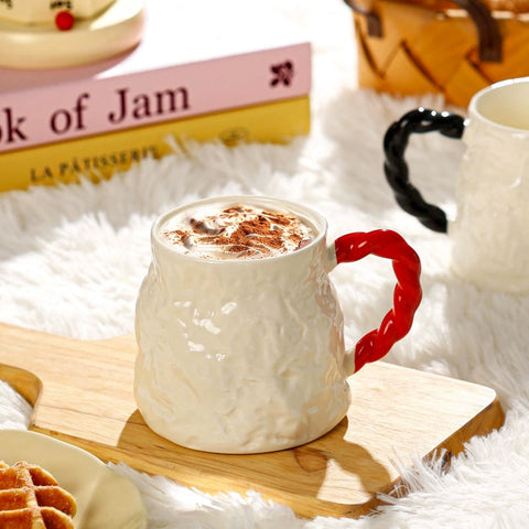 Ceramic cup with texture