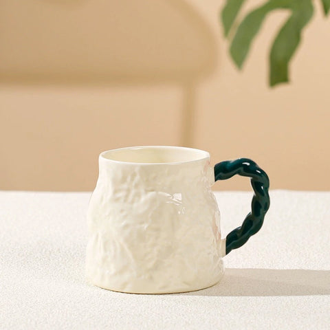 Ceramic cup with texture