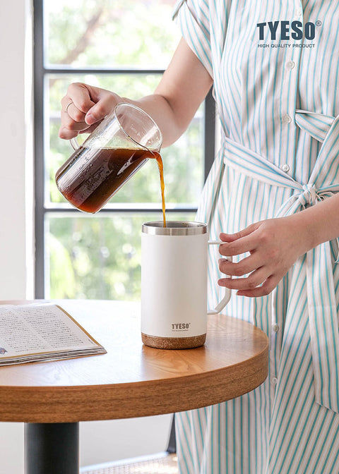 Термокружка з ручкою TYESO