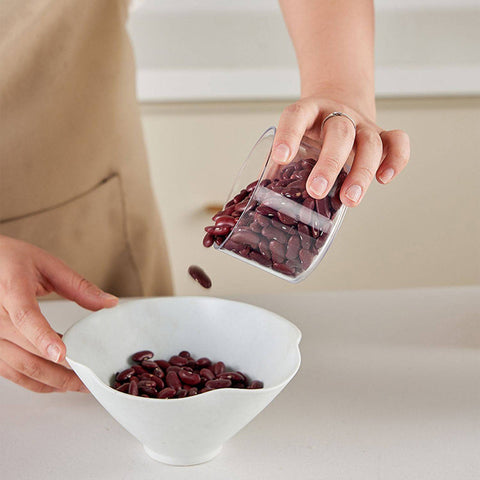 Контейнери для сипучих продуктів з дозатором