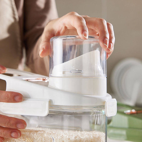 Контейнери для сипучих продуктів з дозатором