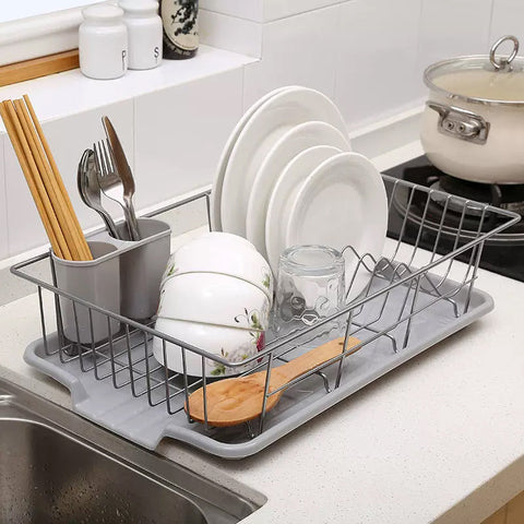 Сушилка для посуды с поддоном и ливнем