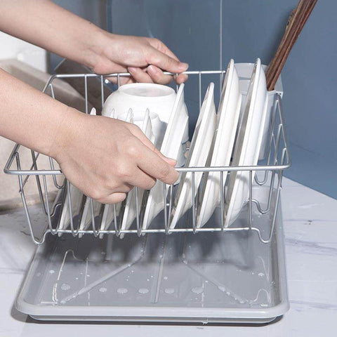 Сушилка для посуды с поддоном и ливнем