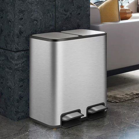 Двойное мусорное ведро с педальным механизмом