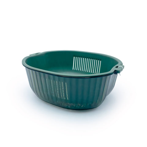 Kitchen colander with convenient handles