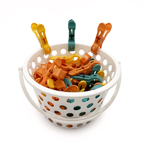 Multifunctional storage basket with colored clothespins