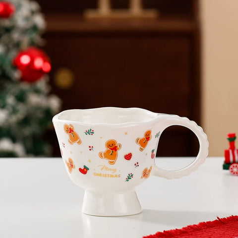 Біла новорічна кружка «Jolly» на ніжці з пряниками