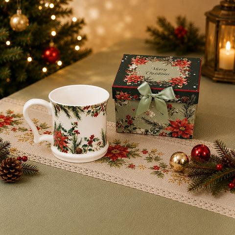 Кружка новорічна «Poinsettia» на святковому столі