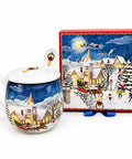 Кружка з кришкою та ложкою «Snow Town» із зимовим містечком і квадратна подарункова коробка